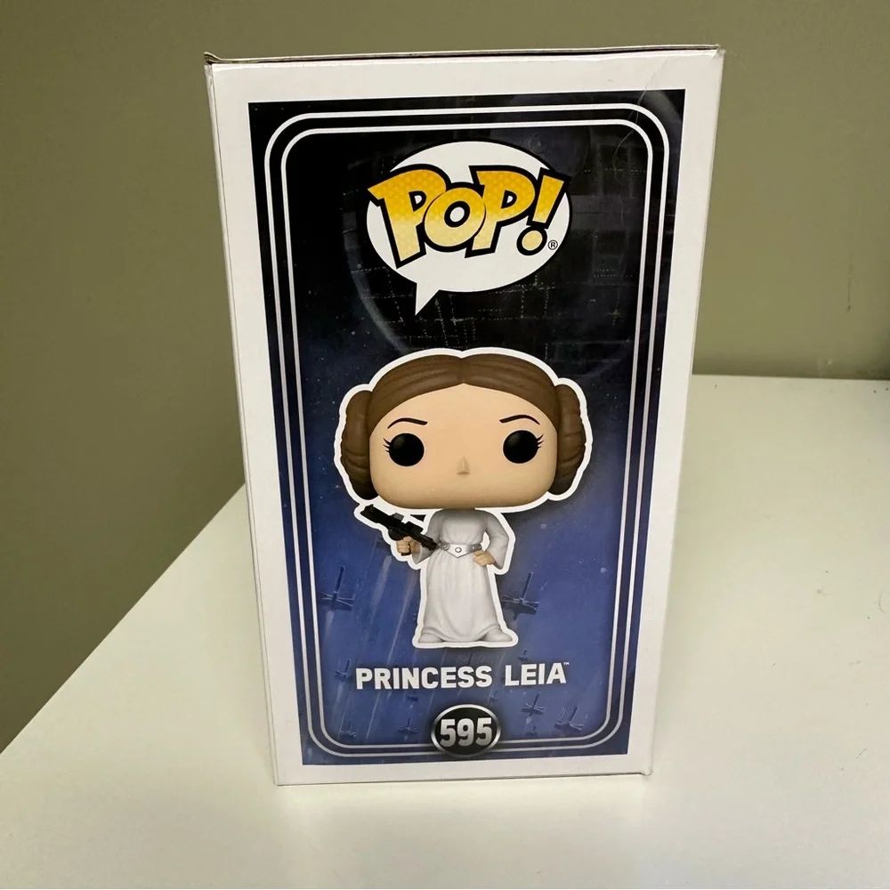 Funko Pop! Princess Leia Vinyl Figure 595 Episode 4 A New Hope - Picture 5 of 8